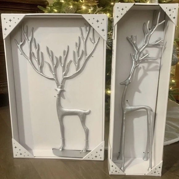 Aldi Other - Aldi Set of 2 Merry Moments Dramatic Silver Reindeer